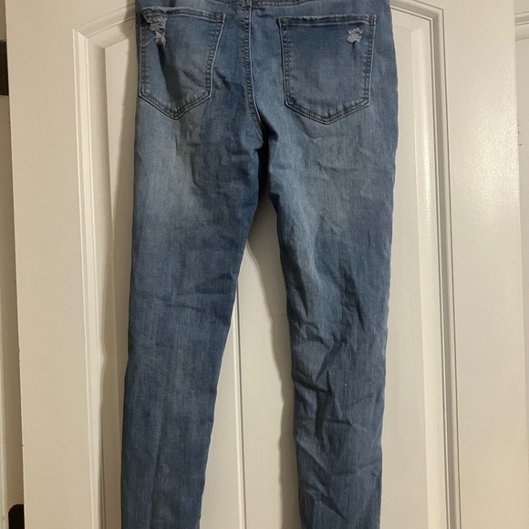 Jeans sz 7 - Picture 2 of 3